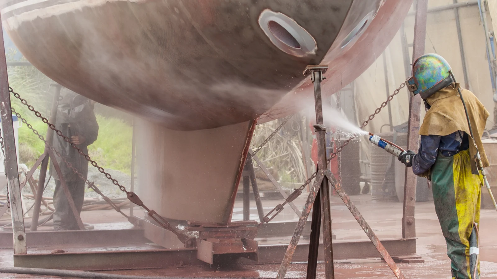 How Much Does Antifouling Removal Cost? What Determines the Price