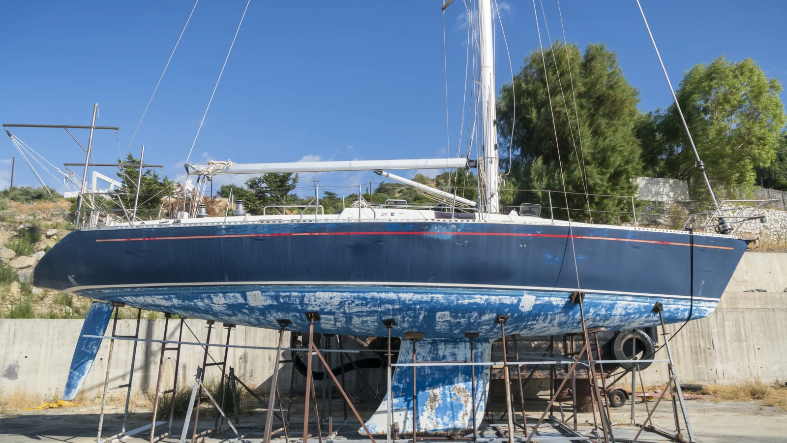 When Should You Remove Antifouling Completely, and When Is Preparation and Recoating Enough?
